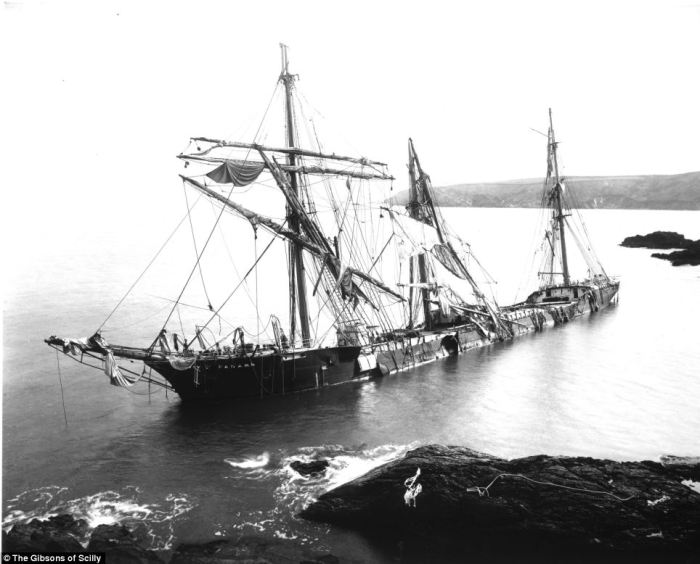 «The Bay of Panama» потерпел крушение во время жестокой метели в марте 1898 года, погибли 18 из 37 членов экипажа.