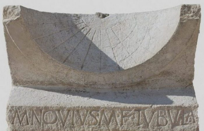 Итальянский археологический сюрприз: солнечные часы.