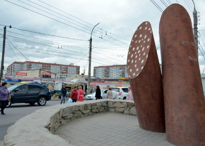 Памятник колбасе./Фото: salt.zone