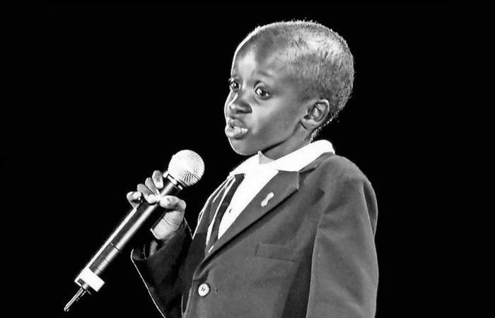 Джонсон Нкоси - начал выступать за права детей, зараженных ВИЧ.