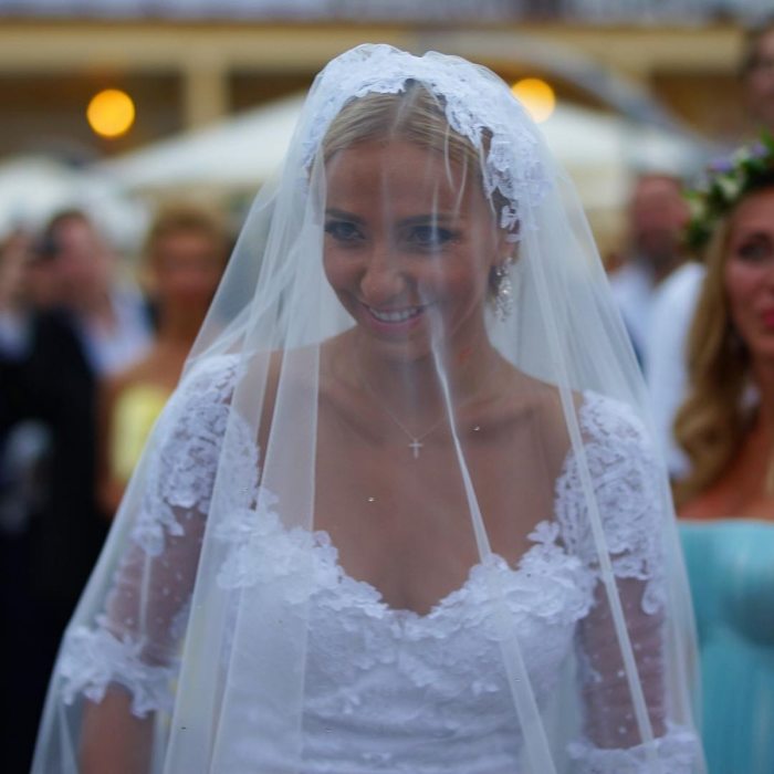 Счастливая невеста. / Фото: www.sochi-express.ru