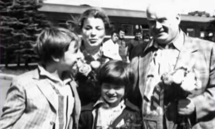 Евгений Моргунов с женой и сыновьями. / Фото: семейный архив