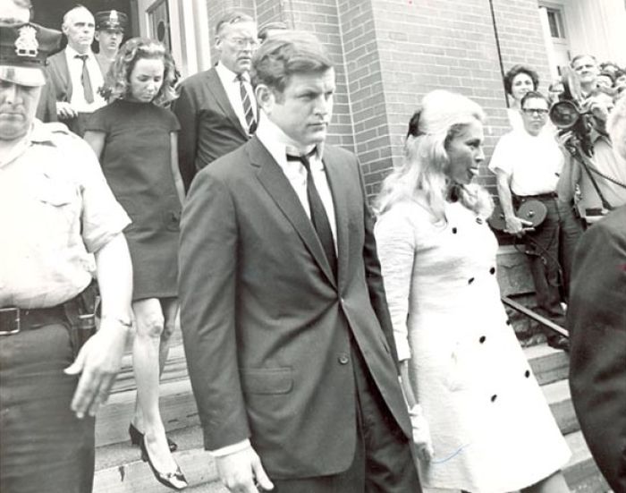 Эдвард Кеннеди и Мэри Джо Копечне. / Фото: www.citizensvoice.com