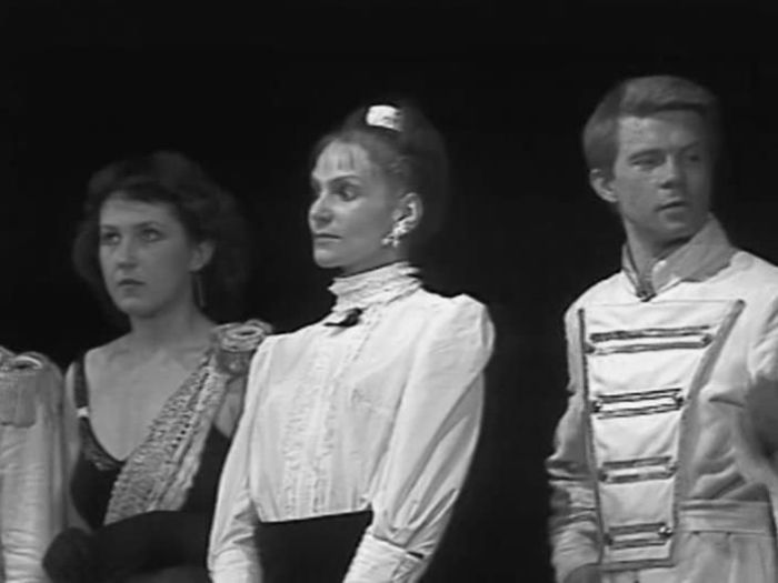 Людмила Артемьева и Сергей Парфёнов на сцене, 1986 год. / Фото: www.kino-teatr.ru