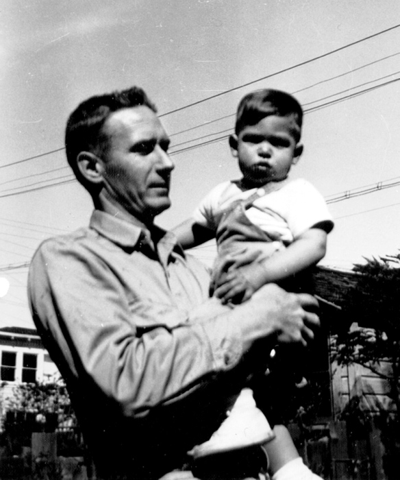 Стив Джобс в детстве с приемным отцом. / Фото: www.mahkan.com