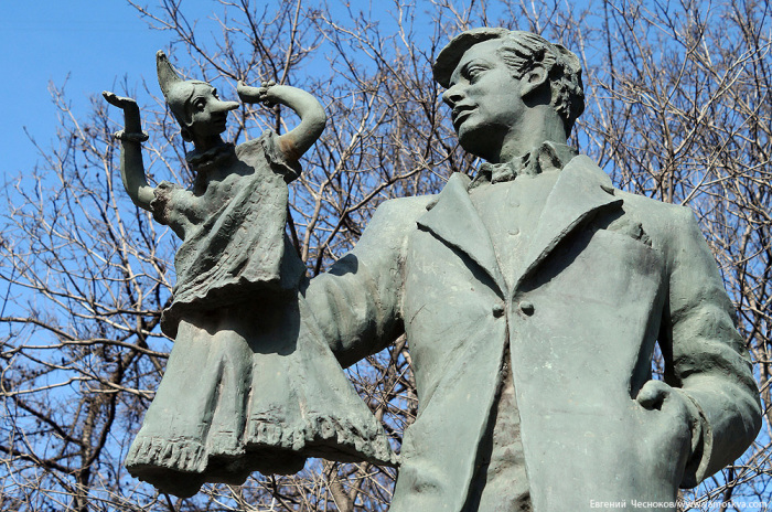 Памятник Сергею Образцову. / Фото: www.yamoskva.com
