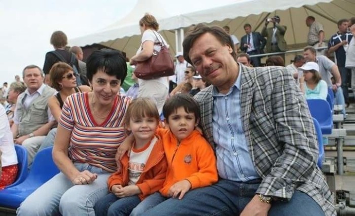  Михаил Барщевский  с женой и детьми. / Фото: www.ria.ru
