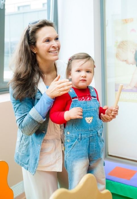 Марина Могилевская с дочкой. / Фото: www.paparazzi.ru