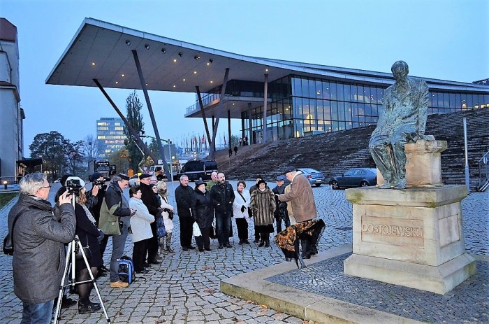 Памятник Фёдору Достоевскому в Дрездене. / Фото: www.russkoepole.de
