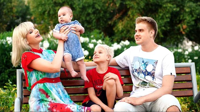 Натали с сыновьями. / Фото: www.rutube.ru