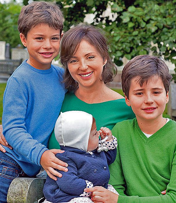 Анна Банщикова с детьми. / Фото: www.mtdata.ru