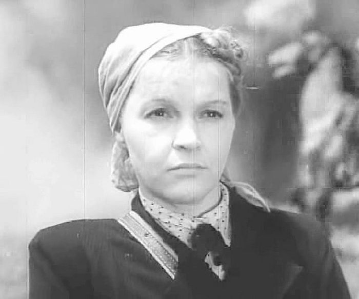 Вера Марецкая, кадр из фильма «Котовский». / Фото: www.kino-teatr.ru