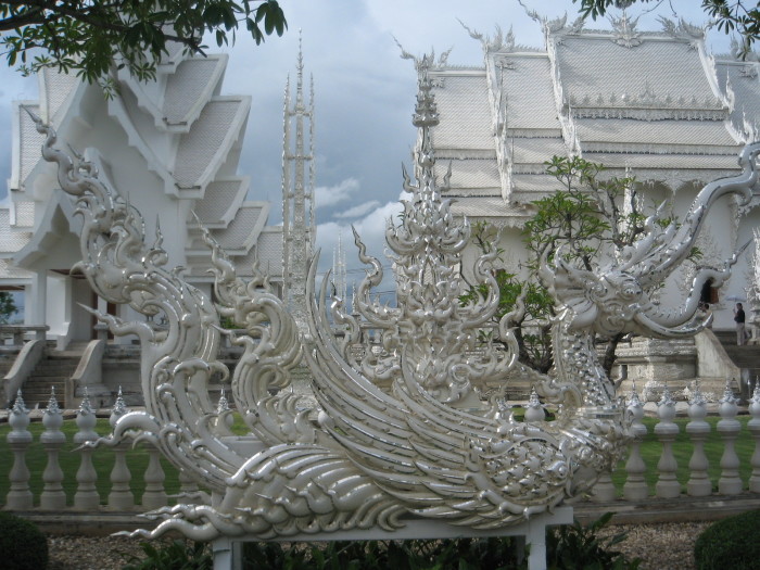 Wat Rong Khun. / Фото: www.life.yinteing.com