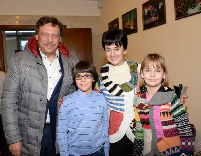 Михаил Барщевский с женой и детьми. / Фото: www.1rre.ru
