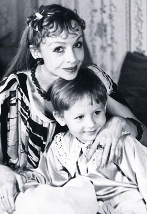 Наталья Седых с сыном. / Фото: www.7days.ru