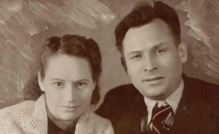 Анна Дмитриевна и Константин Устинович Черненко. Пенза, 1947 г. / Фото: www.fishki.net