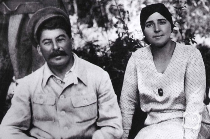 Надежда Аллилуева и Иосиф Сталин. / Фото: www.tele.ru
