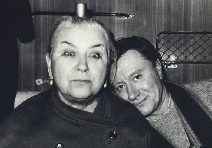 Андрей Миронов с мамой Марией Владимировной. / Фото: www.pressa.tv