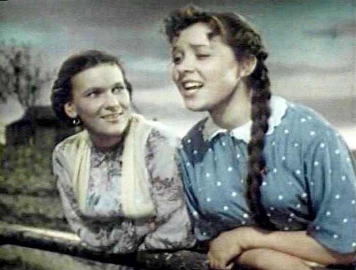 Светлана Карпинская, кадр из фильма «Поддубенские частушки», 1957. / Фото: www.kino-teatr.ru