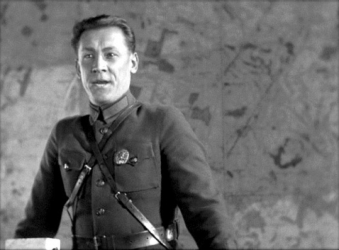Александр Хвыля, кадр из фильма «Иван», 1932 год. / Фото: www.yaplakal.com