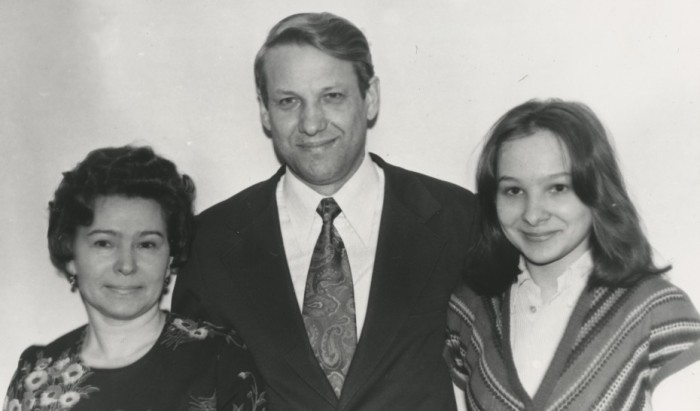 Борис и Наина Ельцины с дочерью Еленой. / Фото: www.yeltsin.ru