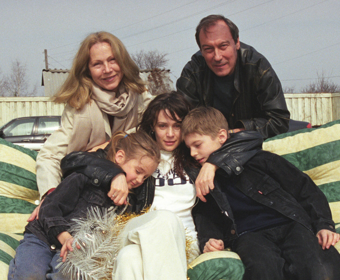 Олег Янковский с семьей. / Фото: www.woman.ru