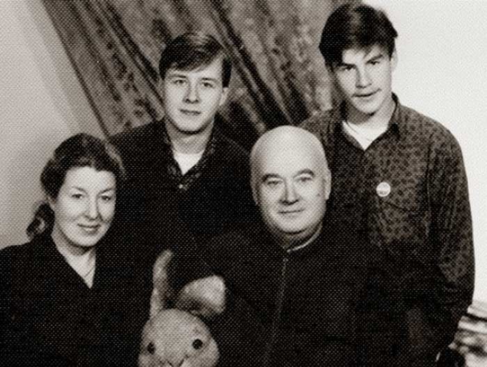 Семья Моргуновых. / Фото: www.stuki-druki.com