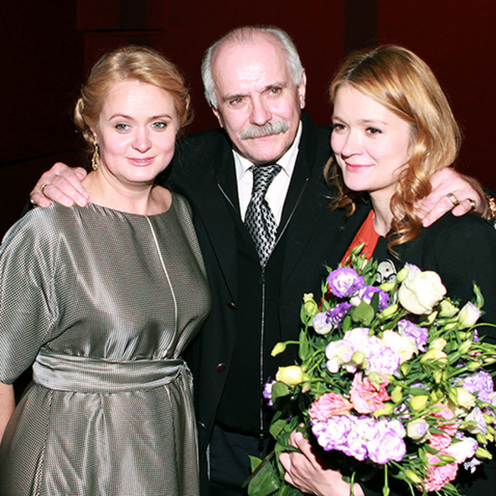 Никита, Анна и Надежда Михалковы. / Фото: www.woman.ru