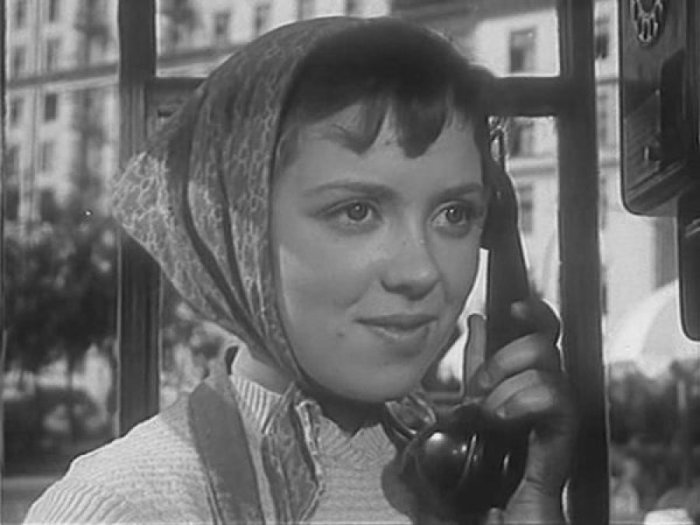  Светлана Карпинская, кадр из фильма «Девушка без адреса», 1957. / Фото: www.blagnews.ru
