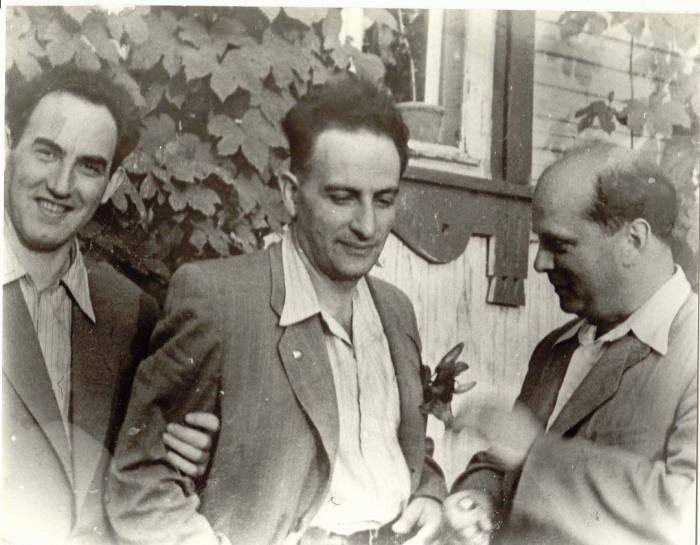 В.Л. Гинзбург, Л.В. Альтшулер и В.А. Цукерман, Саров, 1955. / Фото: www.topreferat.znate.ru