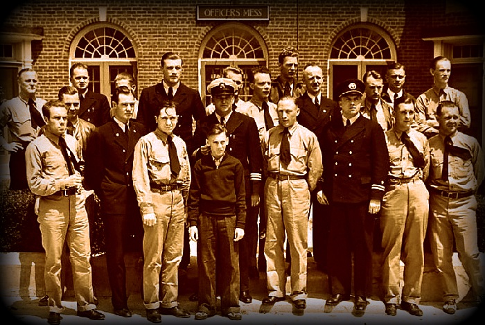 Выжившие члены экипажа «Гинденбурга».
