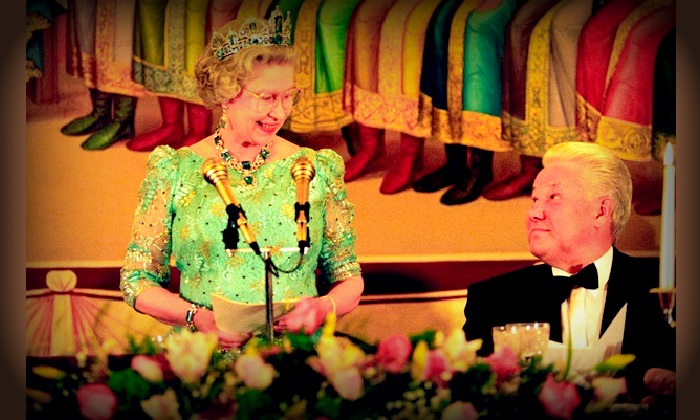 Борис Ельцин и королева Елизавета II.
