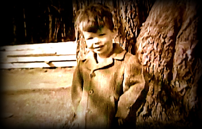 Стивен в раннем детстве.