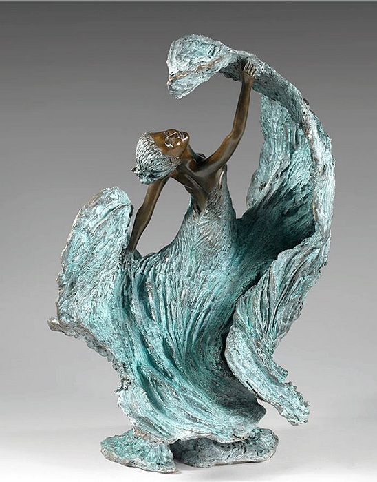 ELVIRA.  Бронзовые скульптуры от Натали Сегуин.