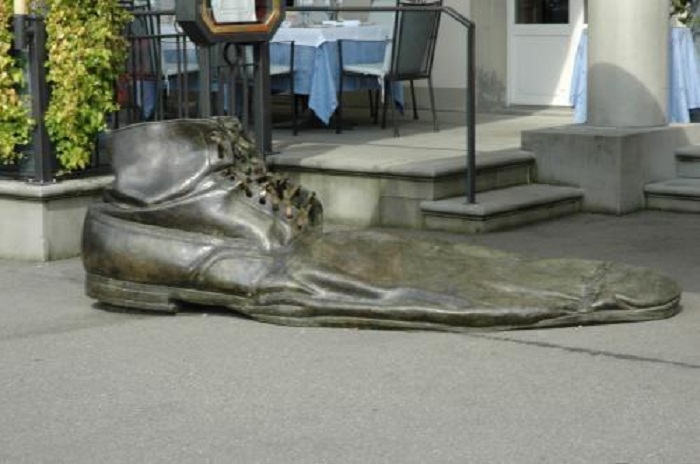  Памятник ботинку. Германия.