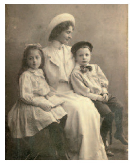 Юлия Урусман - гражданская жена с детьми