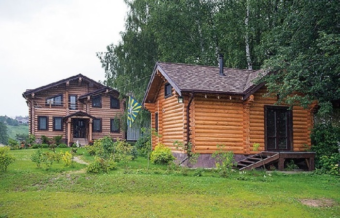 Дачный дом Алексея Глызина в Тульской области неподалеку от заповедника Поленово.