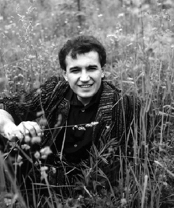 Назарий Яремчук — украинский певец (тенор), Народный артист УССР (1987).
