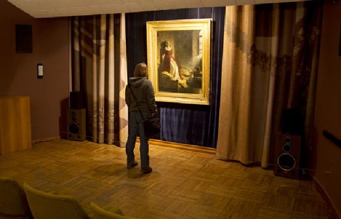 Демонстрационный зал Музея одной картины.