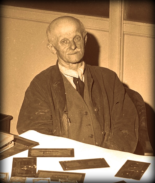 Эмерих Юттнер (1876—1955) - американский фальшивомонетчик.