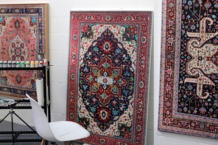 В мастерской художника. Персидские ковры на живописных полотнах Джейсона Сейфи.