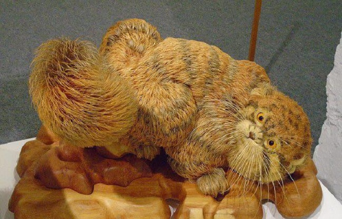Реалистичные скульптуры животных из кедровой стружки