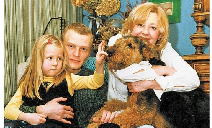 Алексей Серебряков с женой и дочерью Дашей.