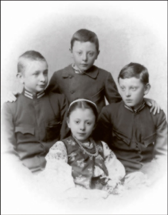 Дети Ольги и Ивана Франко: Андрей, Тарас, Петр и Анна. 1902 год