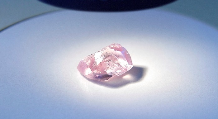Алмаз «Вацлав Нижинский», найденный в 2017 году Якутской компанией «Алроса».