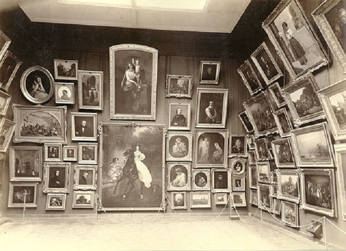 Экспозиция Городской художественной галереи П.М. и С.М.Третьяковых. 1898 год