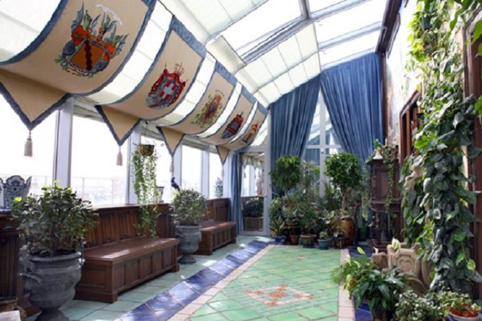 Квартира Никаса Сафронова: зимний сад с круглогодичной температурой в 22 градуса. 