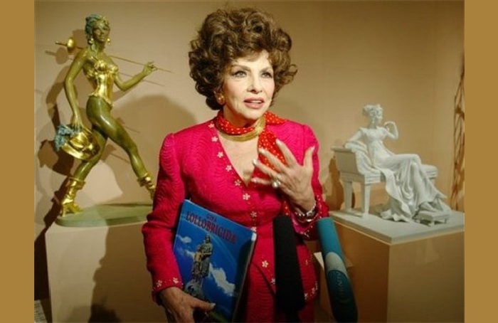Джина Лоллобриджида и ее скульптуры. ¦  Фото: livejournal.com