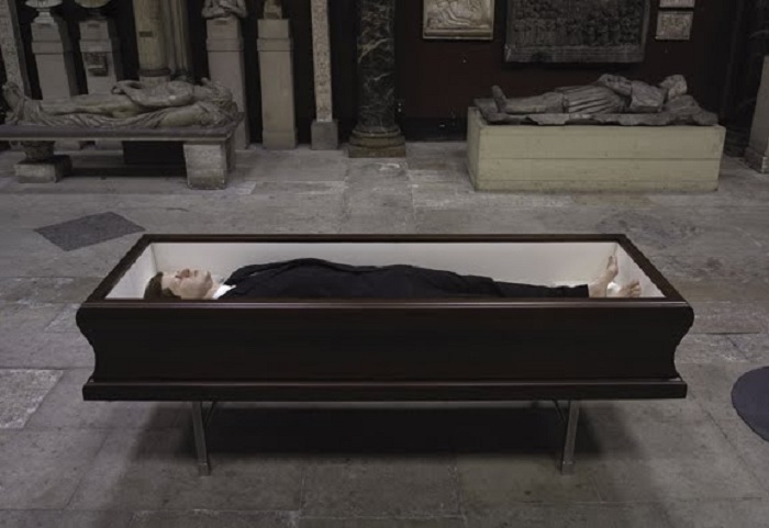 Джон Кеннеди в гробу.