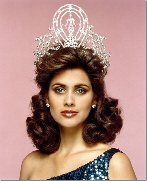 Дебора Карти Деу (Пуэрто-Рико) - Мисс Вселенная 1985. Рост 173 см.